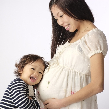 母子保健事業（母子健康手帳交付・乳幼児健康診査・育児教室）の説明